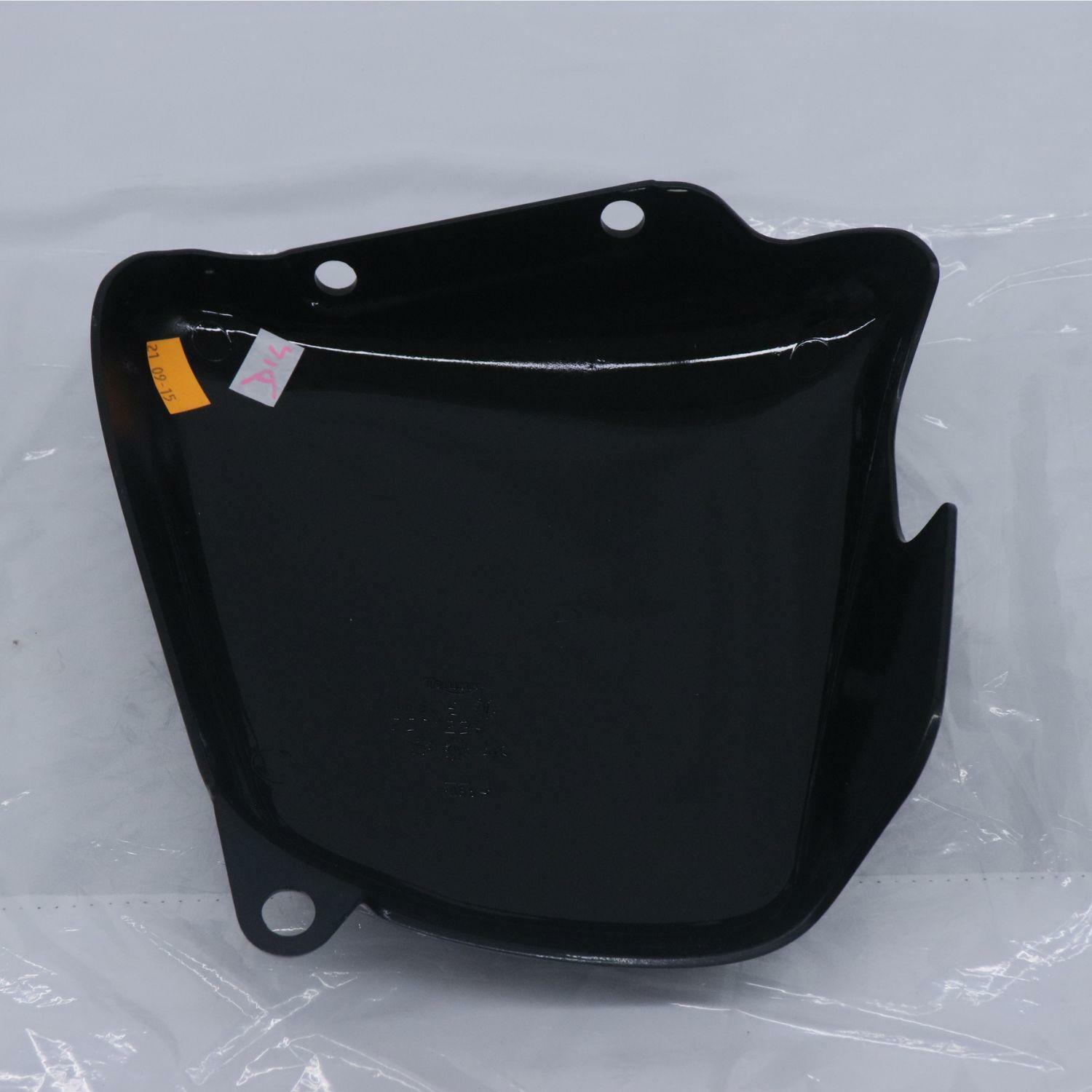 NEW-TRIUMPH SIDE PANEL, RH, JET, BLACK&DECAL