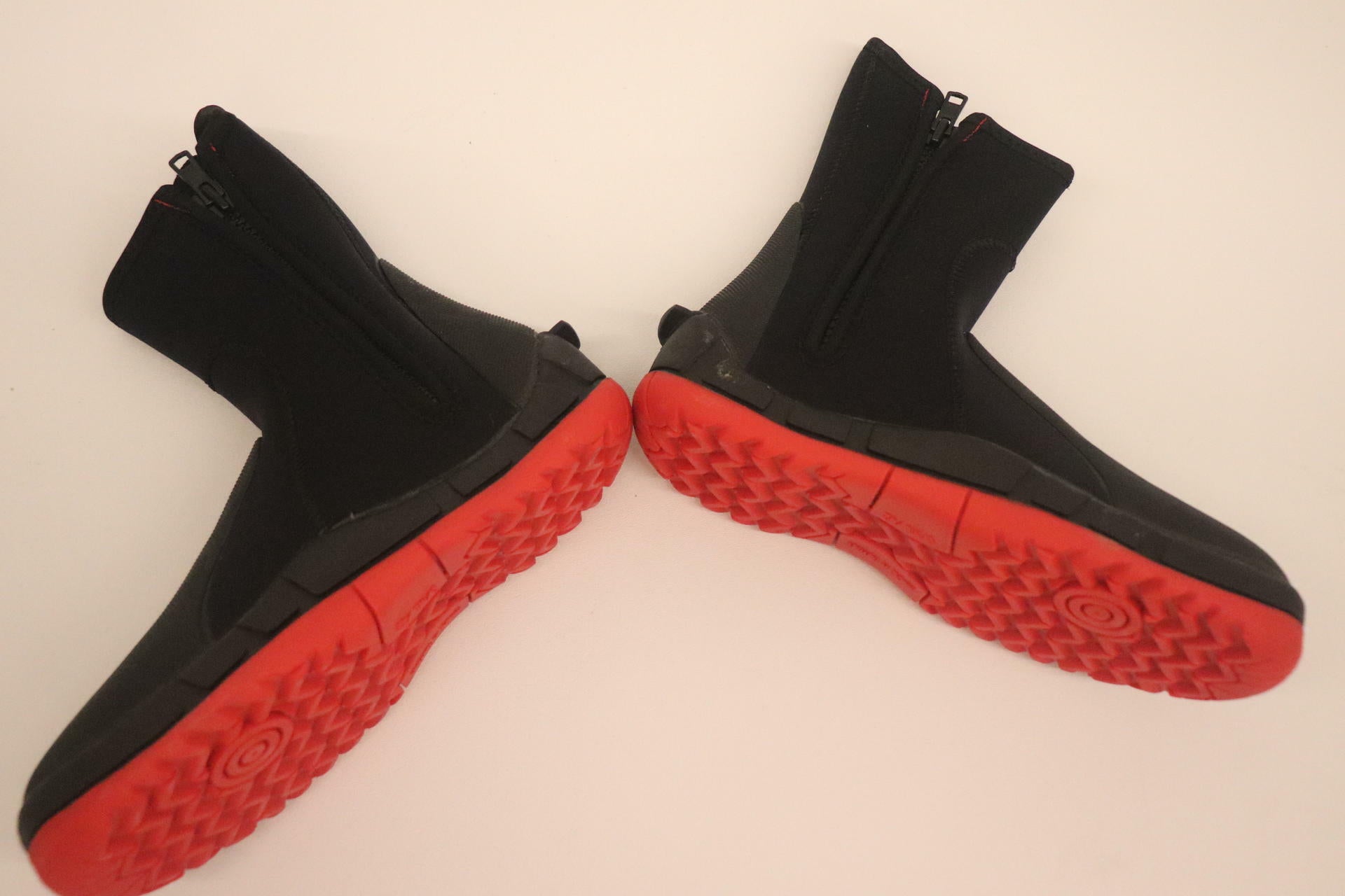 OPEN BOX - Sea-Doo Neoprene Booties Water Shoe - Unisex ADULT sz9 - 2867022990