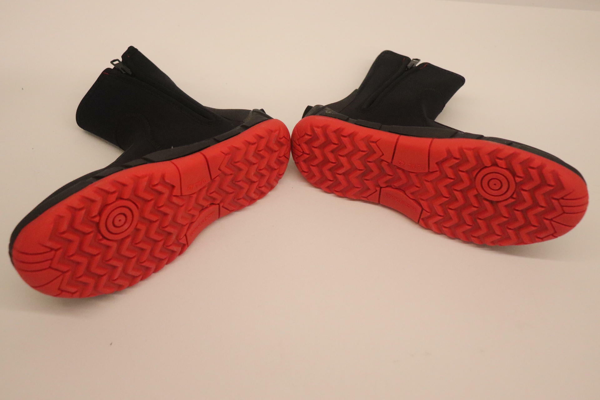OPEN BOX - Sea-Doo Neoprene Booties Water Shoe - Unisex ADULT sz9 - 2867022990