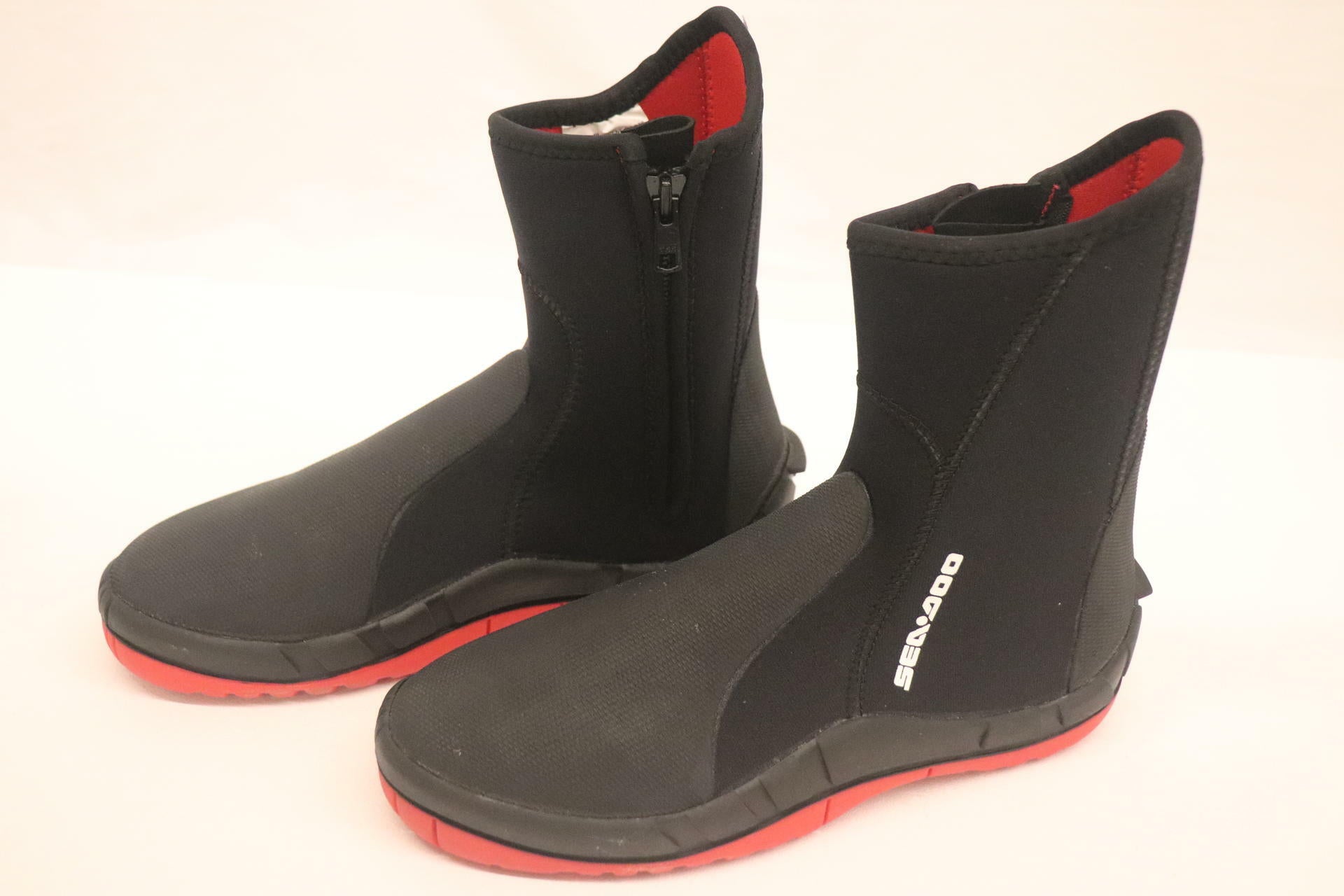 OPEN BOX - Sea-Doo Neoprene Booties Water Shoe - Unisex ADULT sz10 - 2867023090