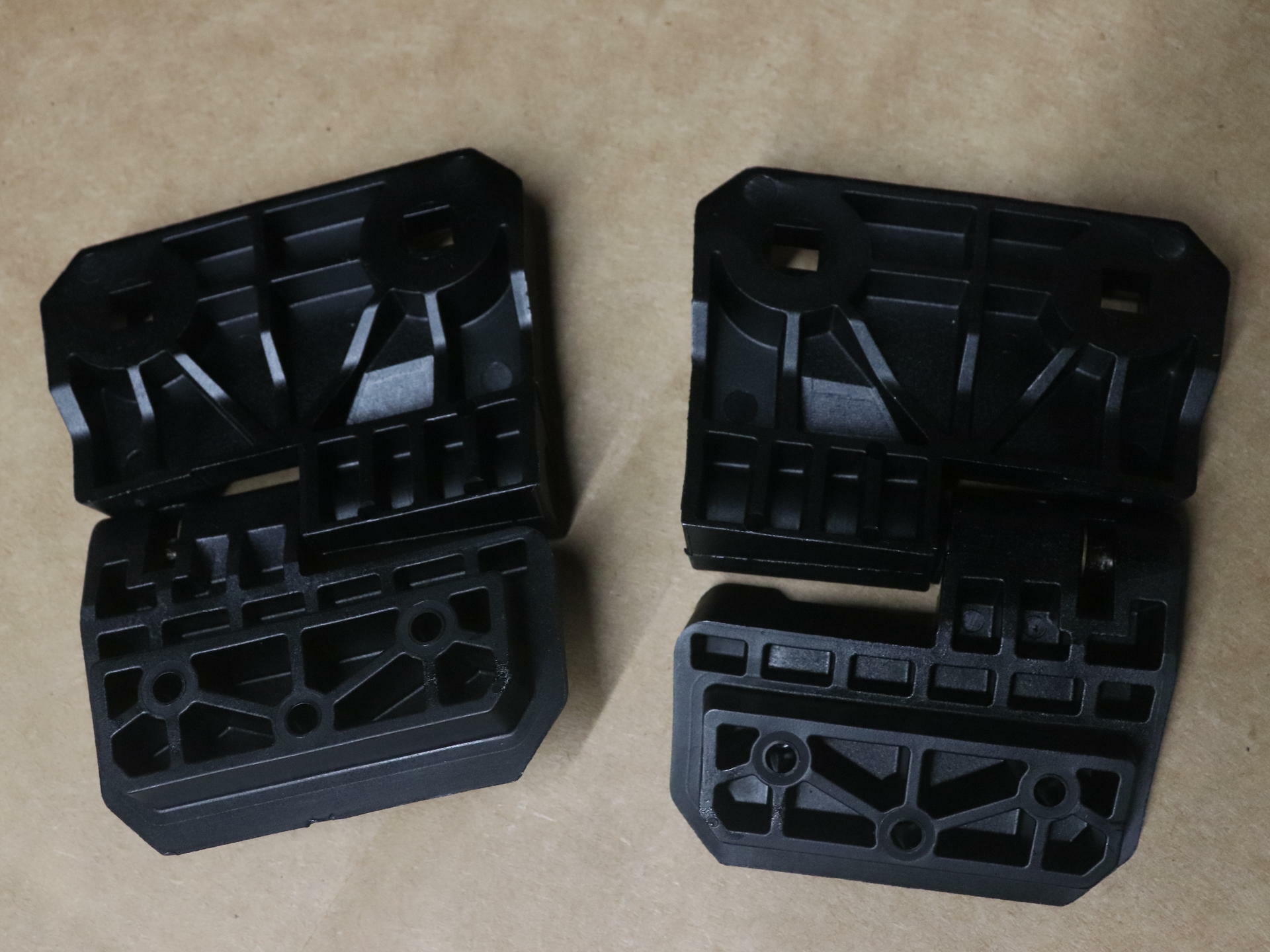 BRP 705800082 Can-Am Windshield Hinges 2016-2017 Defender HD8 10 XT DPS 4x4 OEM - Open Box
