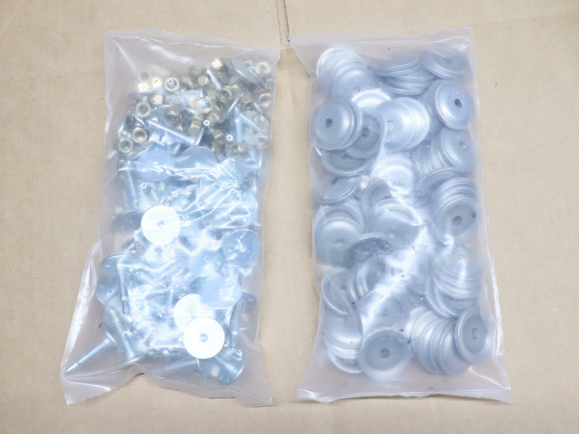 OPEN BOX - OEM Ski-Doo Stud Kit Snow Track 84 Pack - Woodys Phantom - 860200721