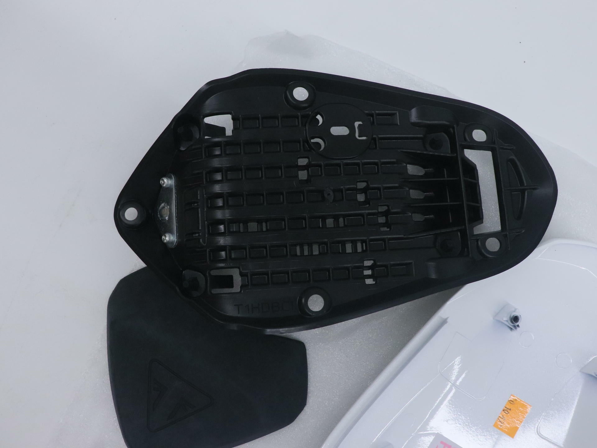 OPEN BOX - OEM Triumph Rear Seat Cowl Crystal WHITE- Street Triple - A9708386-NW