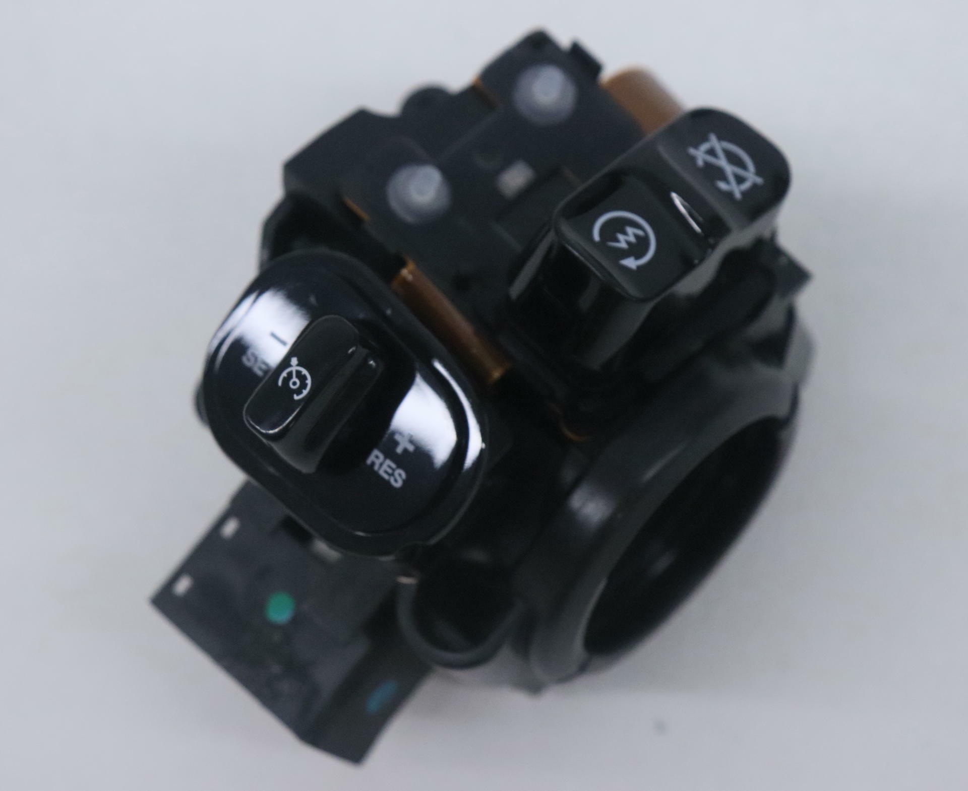 OPEN BOX - OEM Indian RIGHT Switch Cruise Control - 19-20 Roadmaster - 2207846