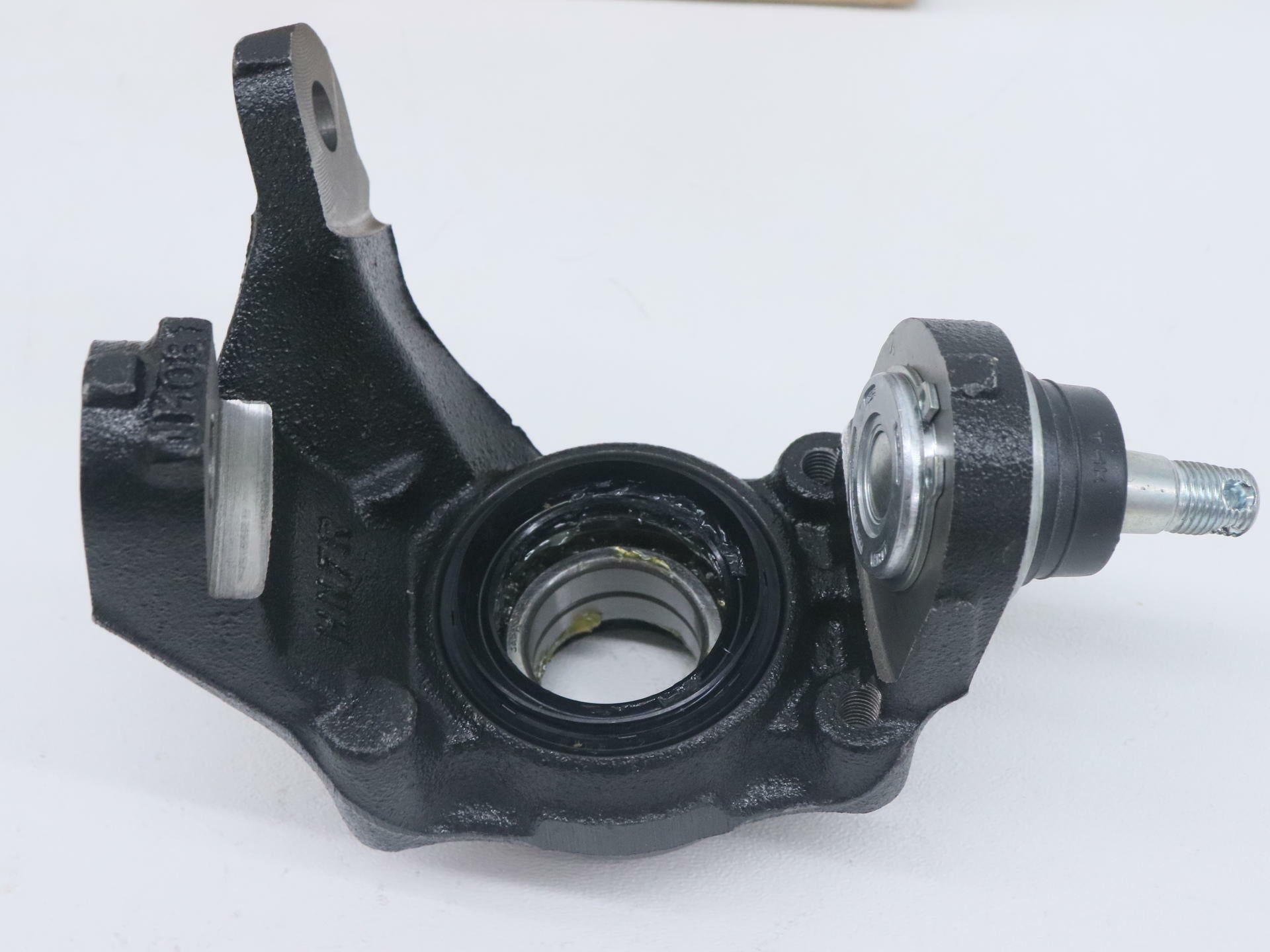 OPEN BOX - OEM Honda FRONT RIGHT Knuckle Carrier - TRX400 Rancher- 51200-HN7-000