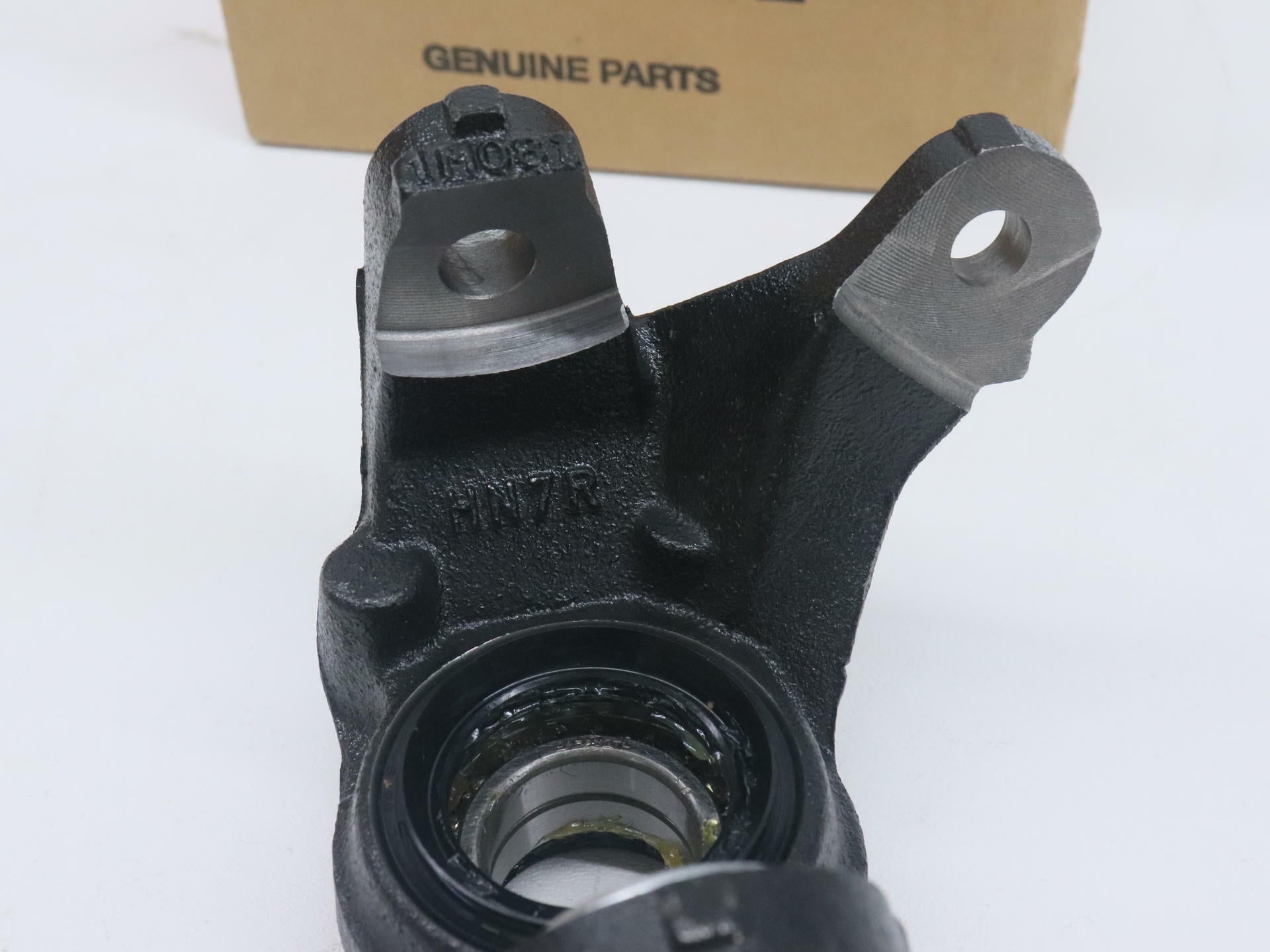 OPEN BOX - OEM Honda FRONT RIGHT Knuckle Carrier - TRX400 Rancher- 51200-HN7-000