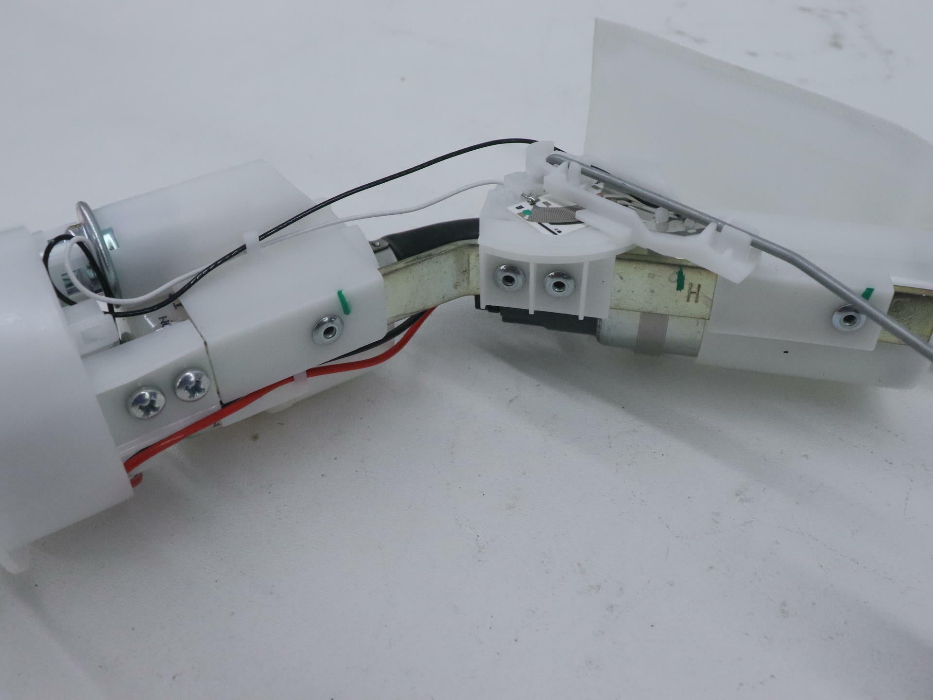 OPEN BOX - OEM Aprilia Fuel Pump - 01-04 Atlantic 500 03-06 Scarabeo 500- 641135