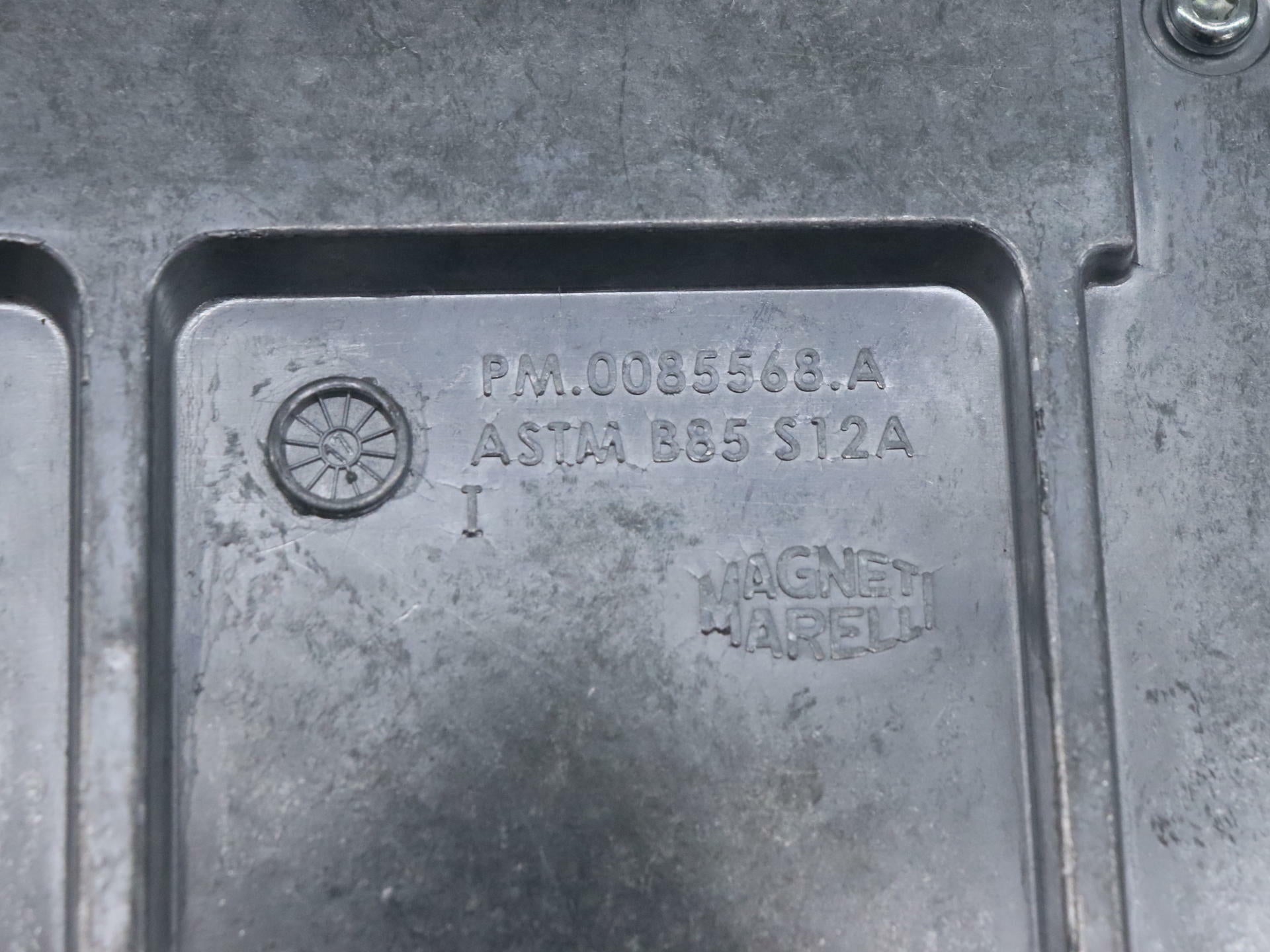 OPEN BOX - OEM Aprilia - 2015-2016 RSV4 RR - CM264504