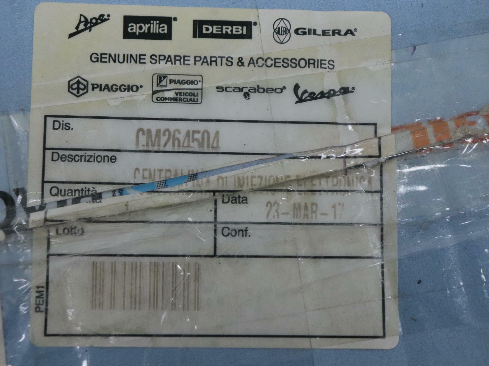 OPEN BOX - OEM Aprilia - 2015-2016 RSV4 RR - CM264504