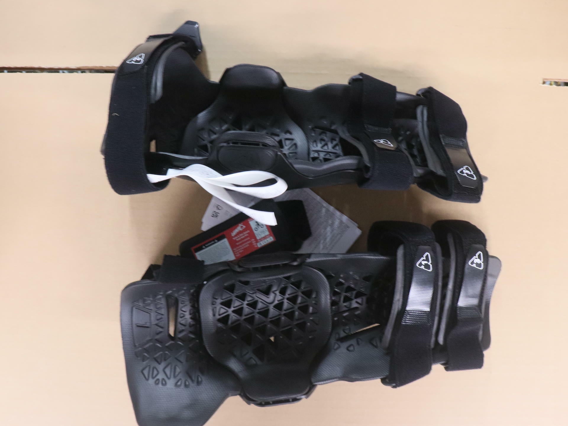 OPEN BOX - Leatt Knee & Shin Guard Protector Dual Axis Pro Black XXL- 5024060792