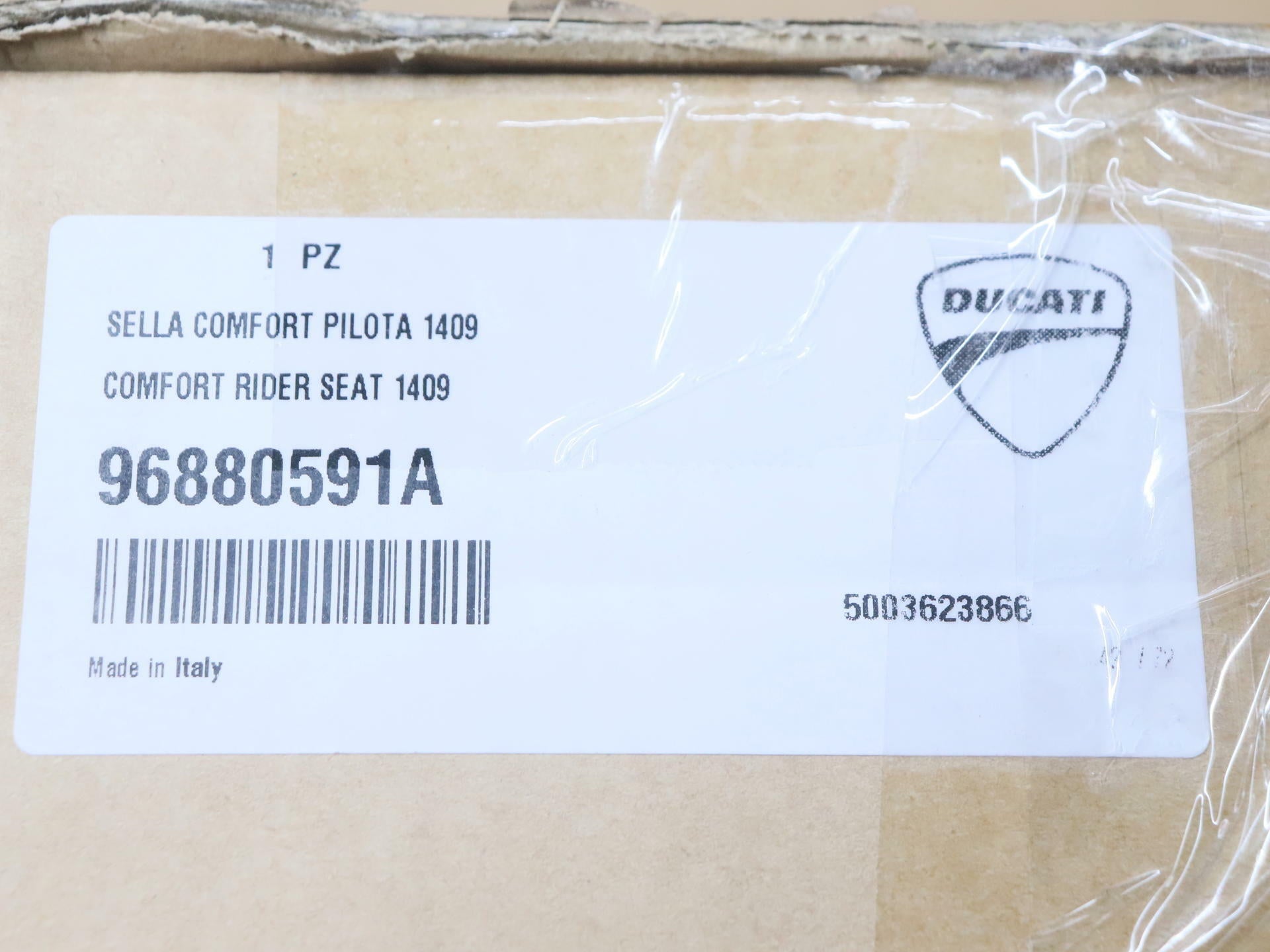 OPEN BOX - OEM Ducati Performance Panigale V4 +20mm Comfort Seat Black 96880591A