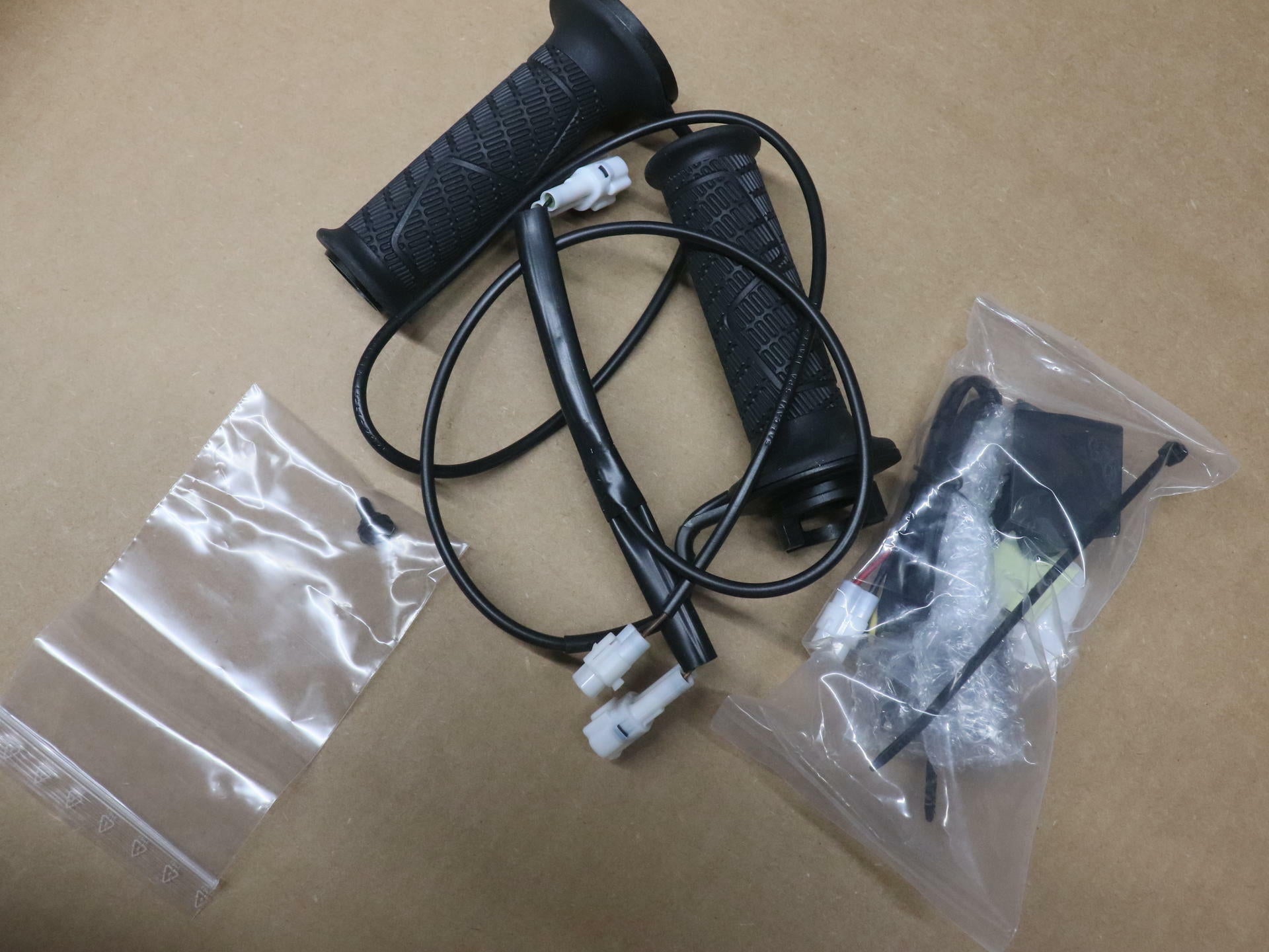 OPEN BOX - OEM KTM Heated Grip Set  690 2012-2020 - 21012964044