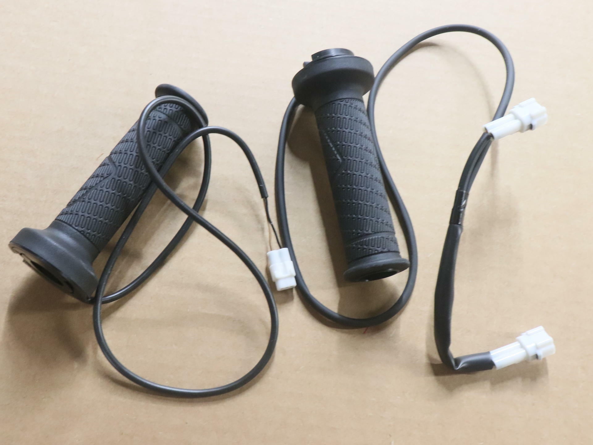 OPEN BOX - OEM KTM Heated Grip Kit 790 890 Duke 790 890 Adventure - 64112964044