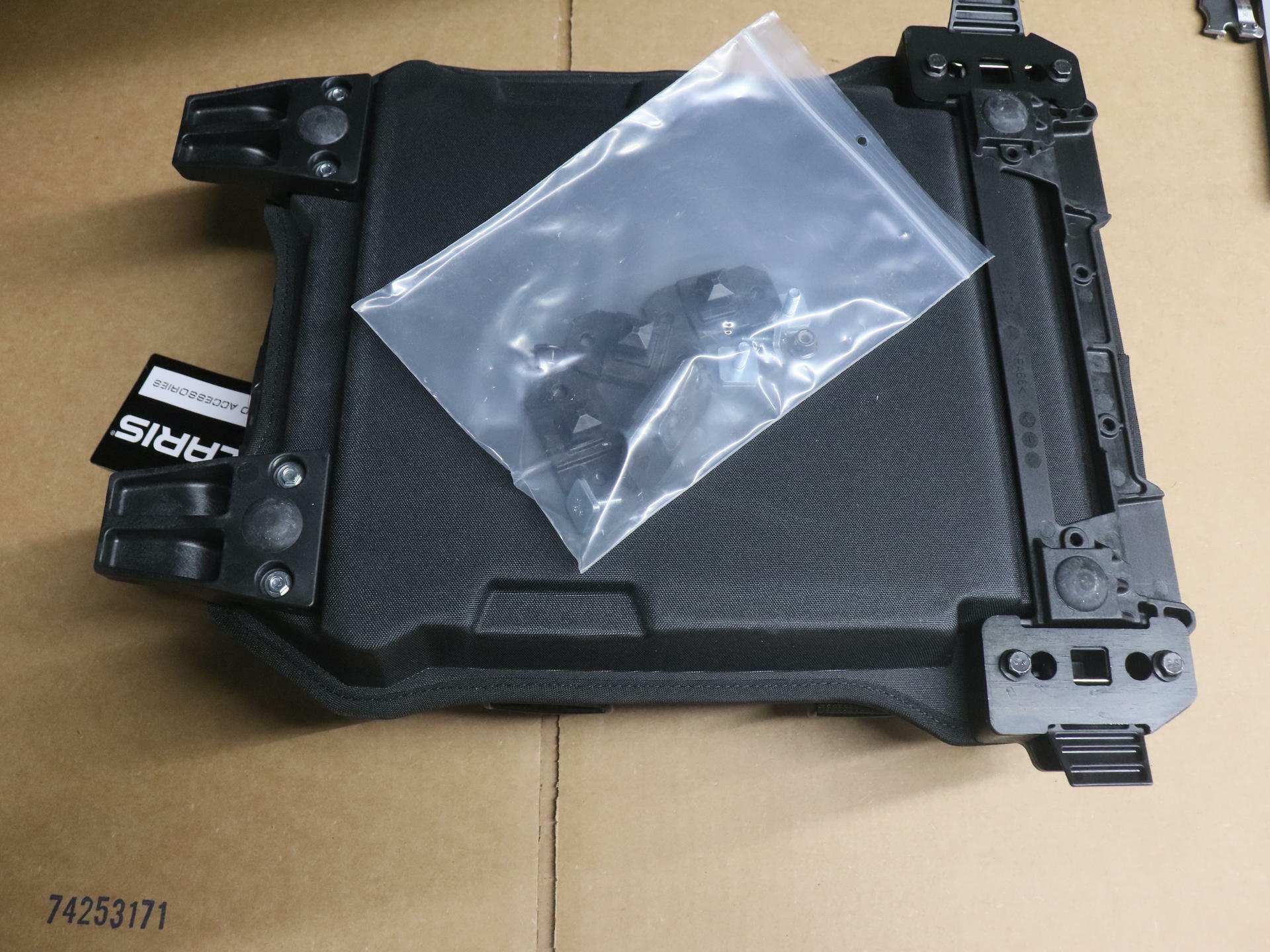 OPEN BOX - Polaris Lock & Ride Flex Medium Burandt Bag BLACK - 2889258