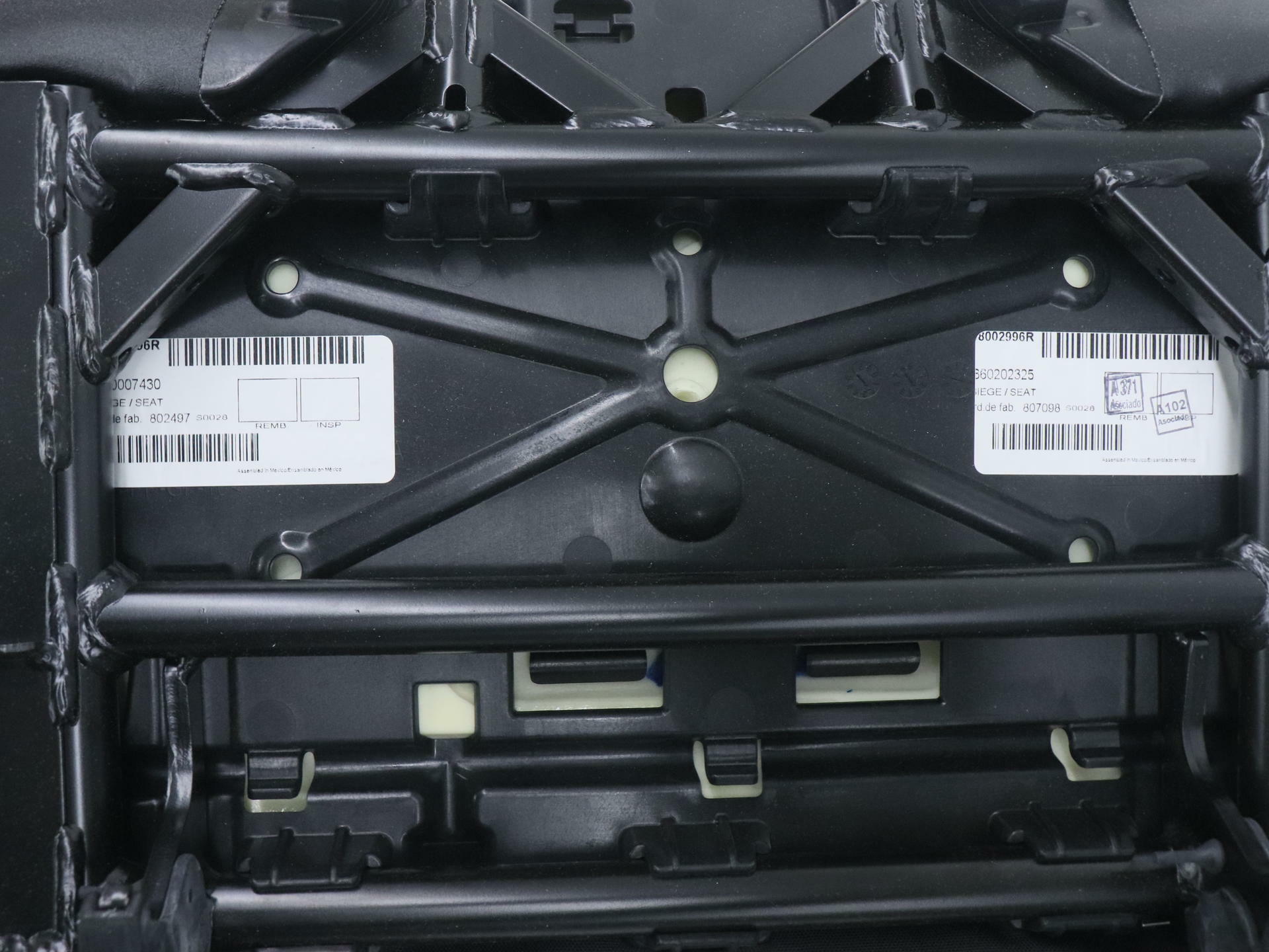 OPEN BOX - OEM Ski-Doo Passenger Seat LinQ 860202325 - Summit MXZ Renegade REV