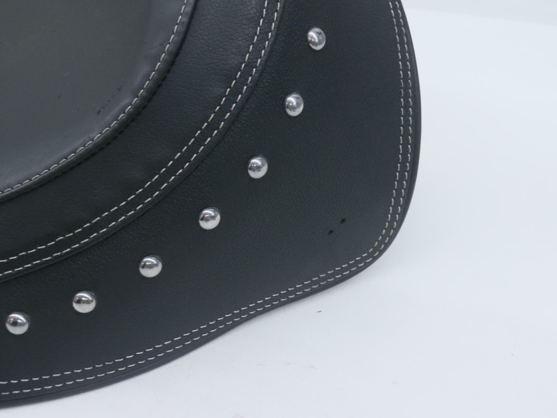 OPEN BOX - OEM Indian Solo Seat Rev Assy Black 2012 Chief - N51600018