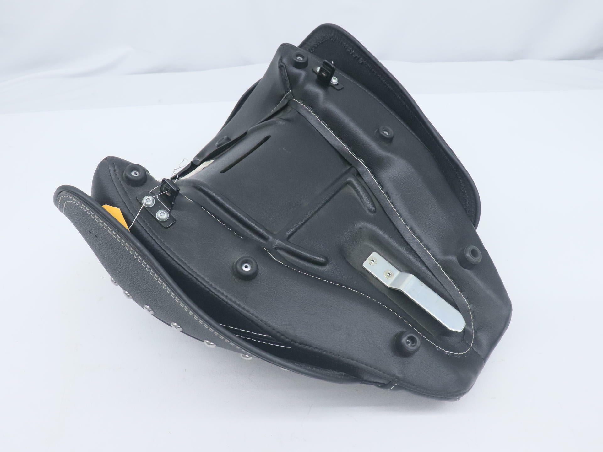 OPEN BOX - OEM Indian Solo Seat Rev Assy Black 2012 Chief - N51600018