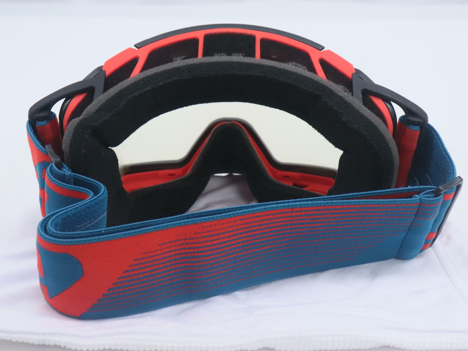 509 Aviator 2.0 Snowmobile Goggle Sharkskin Clear F02005700-000-204 - Open Box