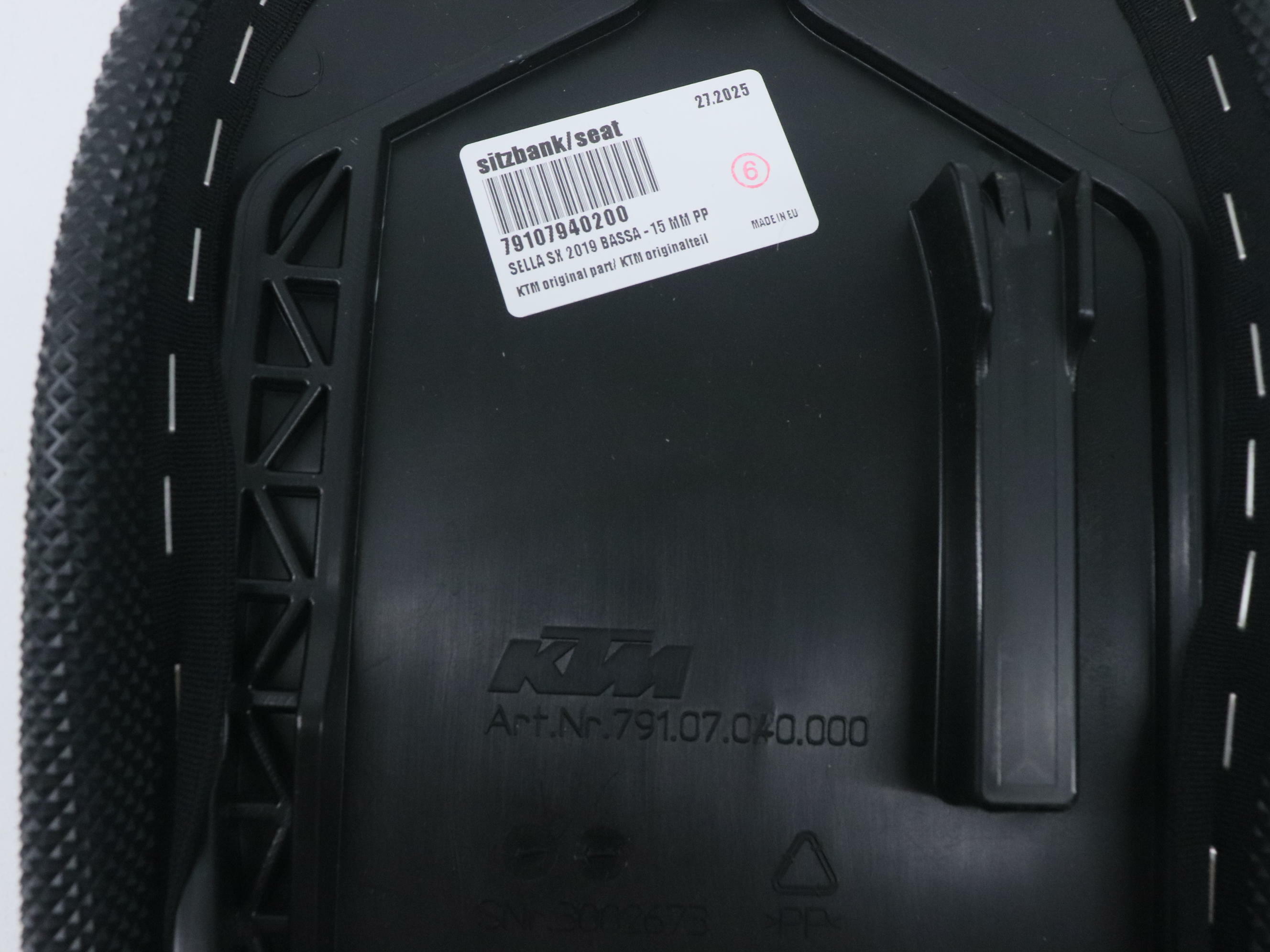 OEM KTM Low Seat -15mm Black 79107940200 SX XC SXF 125 250 300 450 - OPEN BOX