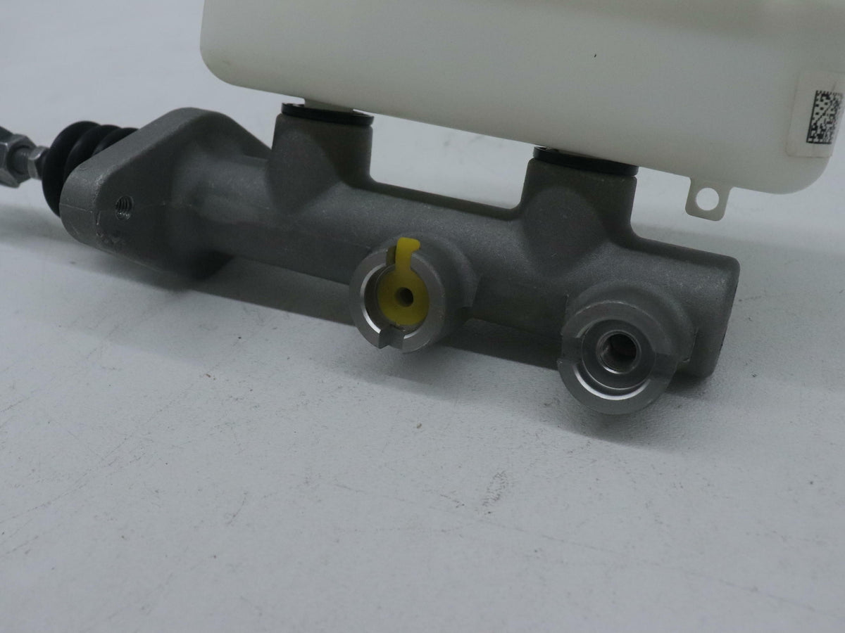 OEM Polaris Master Cylinder Dual Cap Assy 22mm 1911776 Slingshot 15-17- OPEN BOX